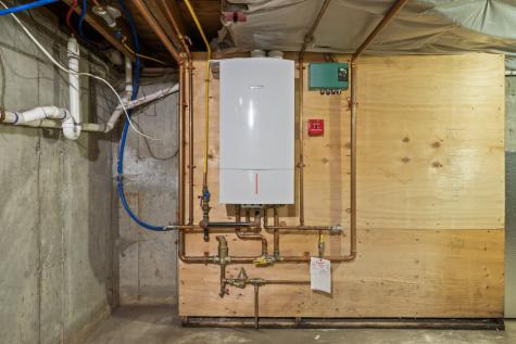 1090 Main Street Bowdoin ME 04287