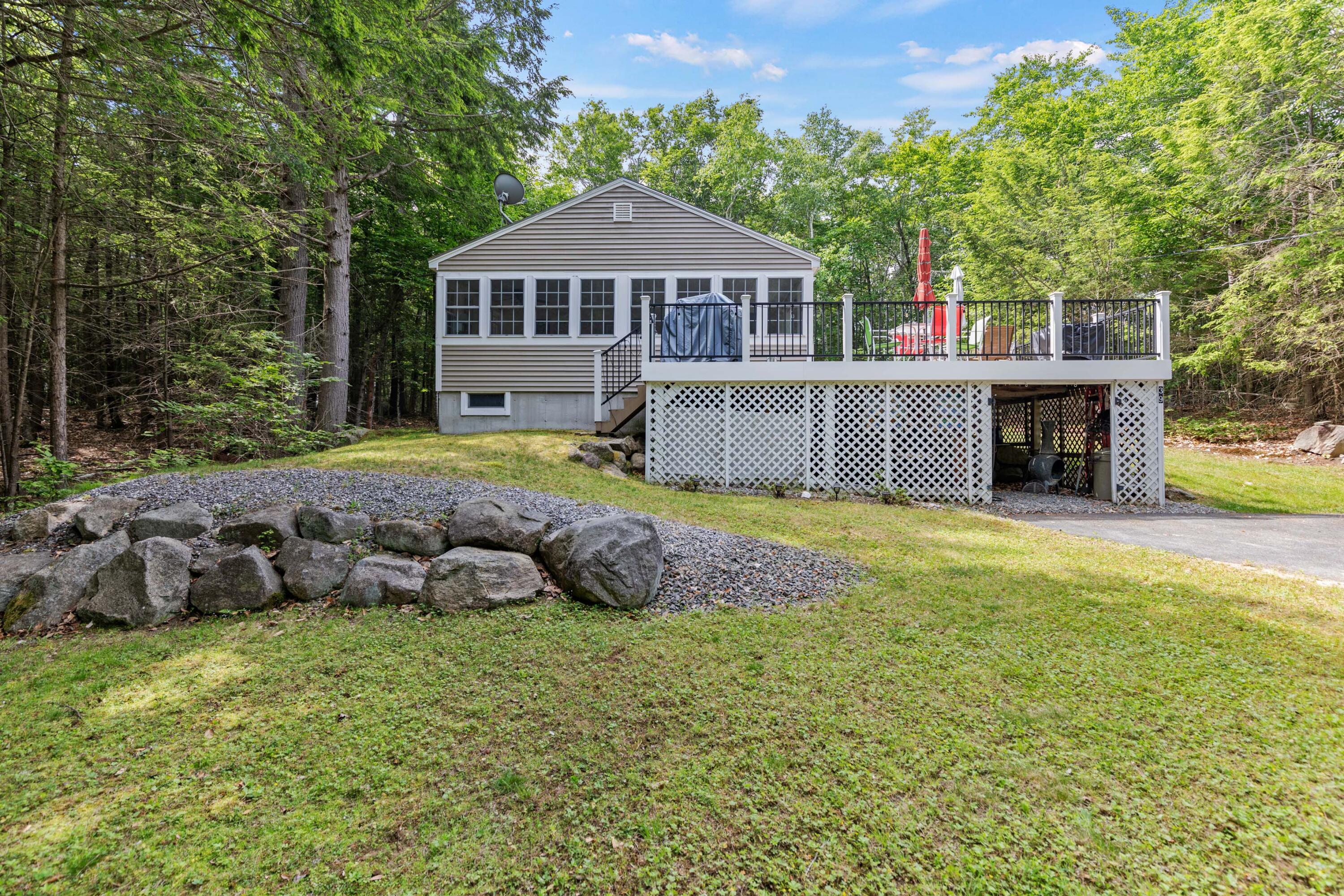 39 N Northbeach Road Frye Island, ME