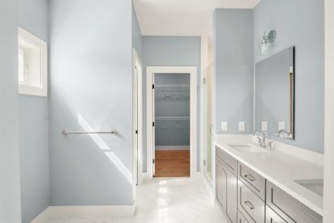 108 Owl's Nest Road Portland ME 04102