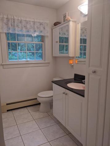 4 Baker Street Raymond ME 04071