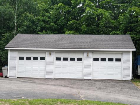 4 Baker Street Raymond ME 04071