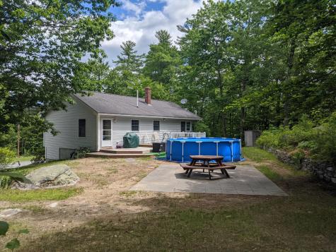 4 Baker Street Raymond ME 04071