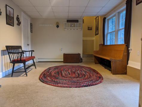 4 Baker Street Raymond ME 04071