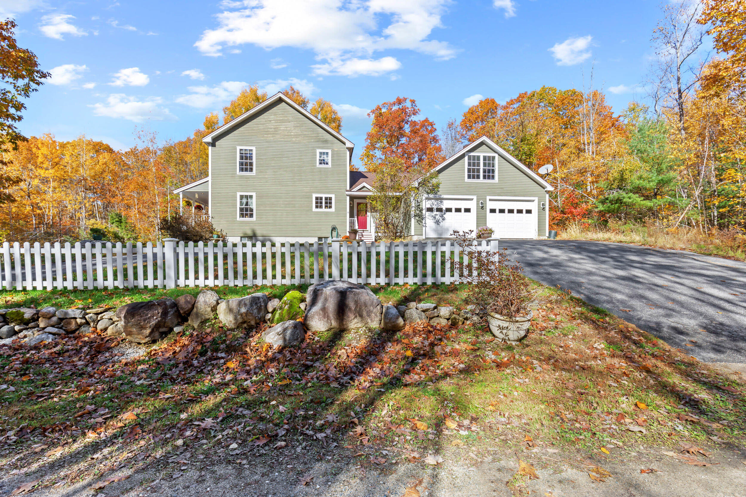 16 Whiteley Road Limerick ME 04048