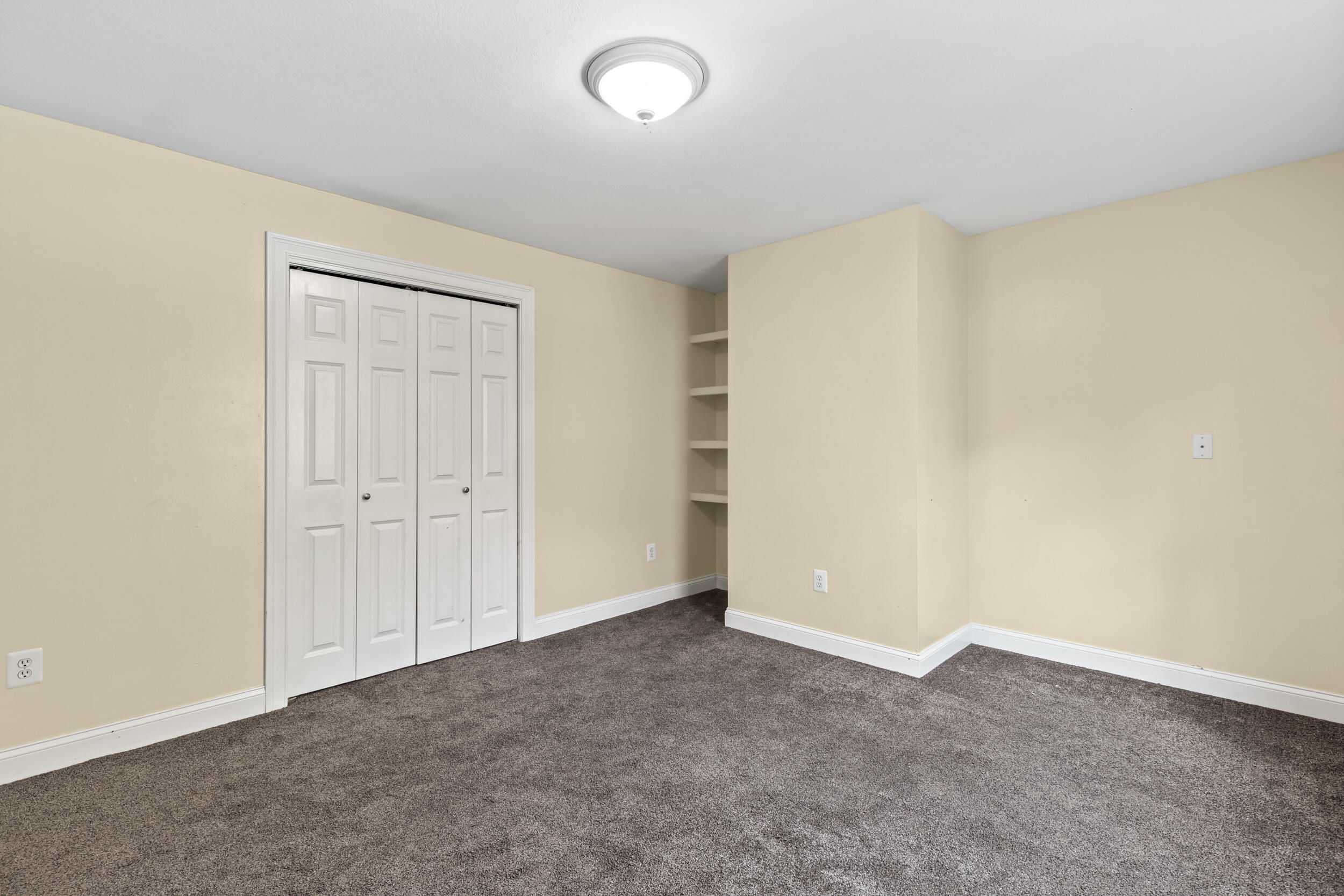 16 Whiteley Road Limerick ME 04048