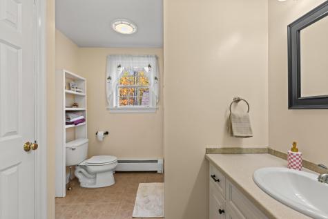 16 Whiteley Road Limerick ME 04048