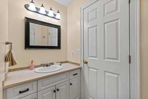 16 Whiteley Road Limerick ME 04048