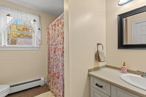 16 Whiteley Road Limerick ME 04048