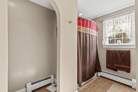 16 Whiteley Road Limerick ME 04048