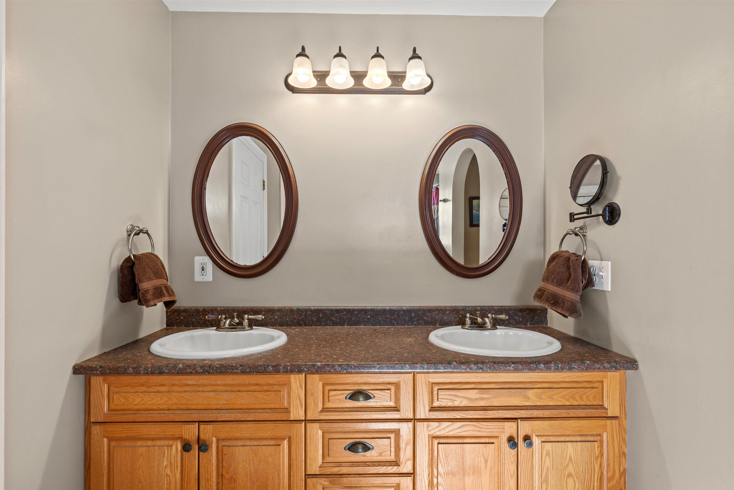 16 Whiteley Road Limerick ME 04048