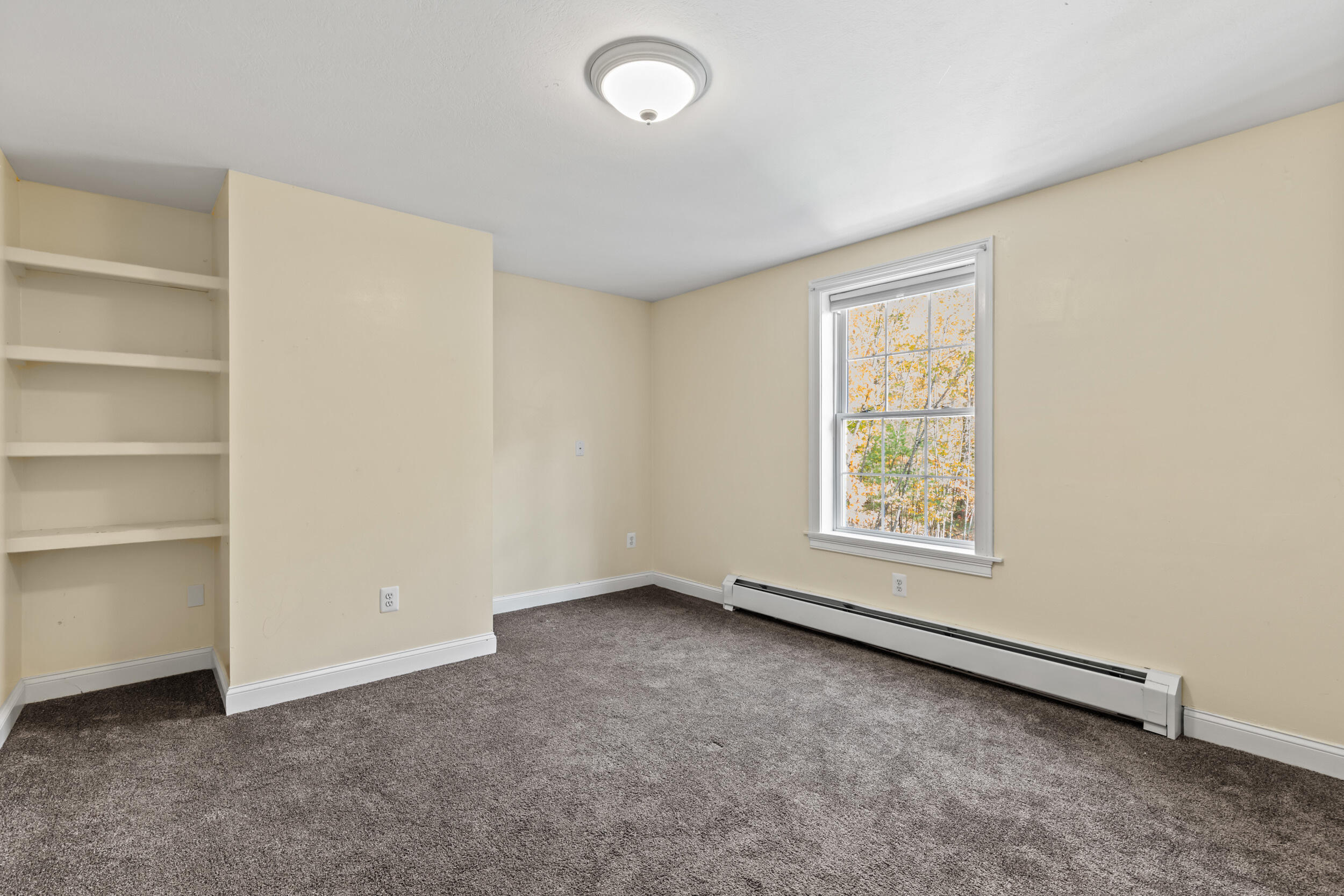 16 Whiteley Road Limerick ME 04048