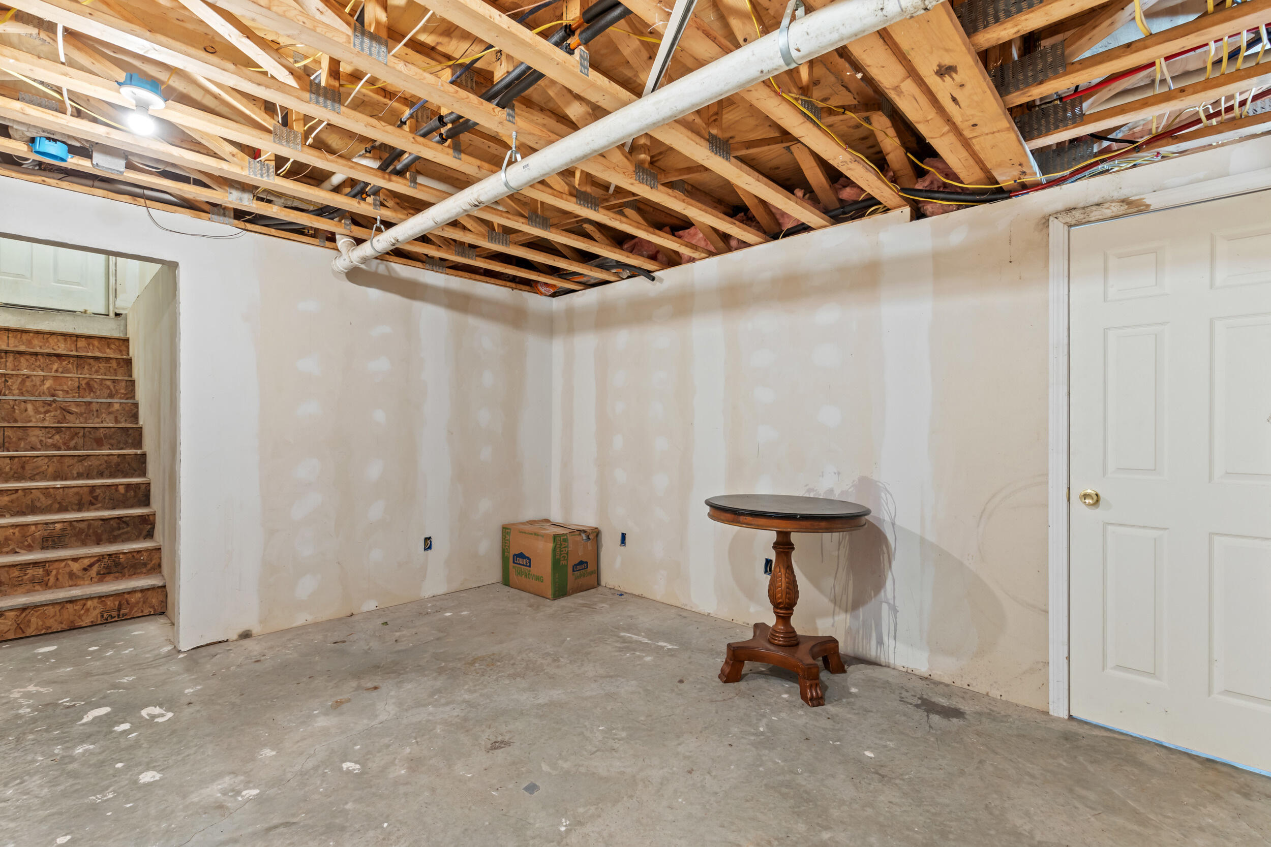 16 Whiteley Road Limerick ME 04048