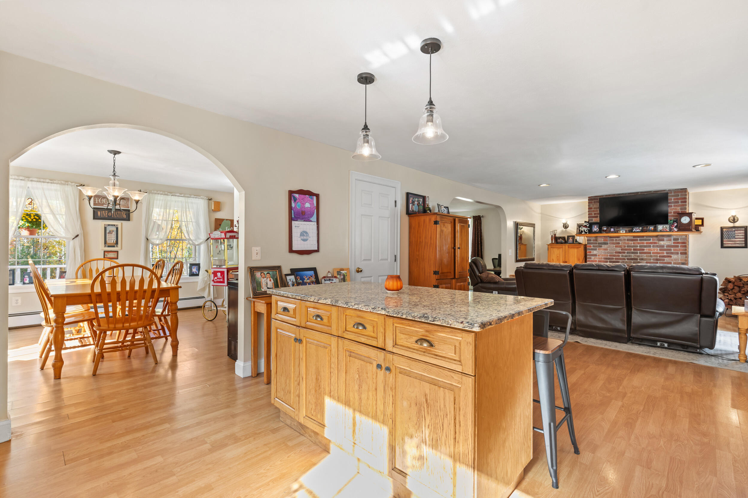 16 Whiteley Road Limerick ME 04048