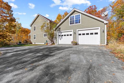 16 Whiteley Road Limerick ME 04048