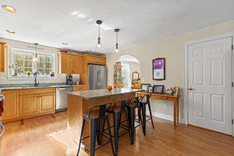 16 Whiteley Road Limerick ME 04048