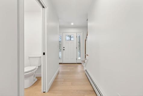 1595 U.s. 1 Route Freeport ME 04032