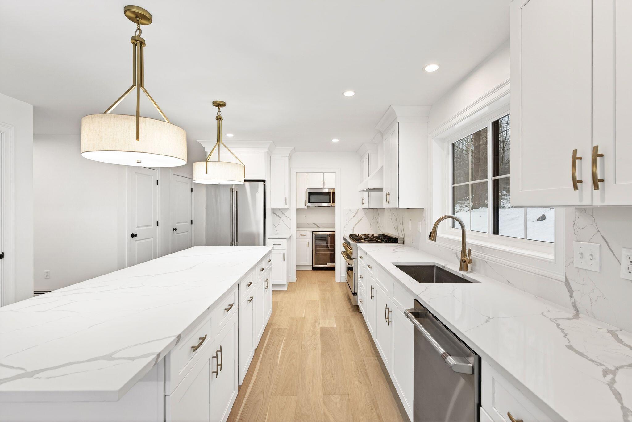 1595 U.s. 1 Route Freeport ME 04032