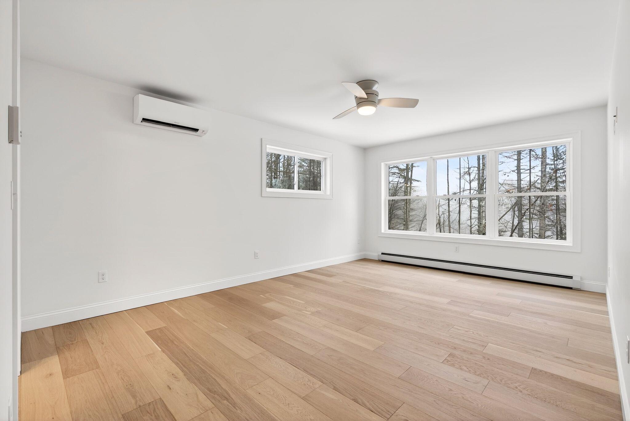 1595 U.s. 1 Route Freeport ME 04032