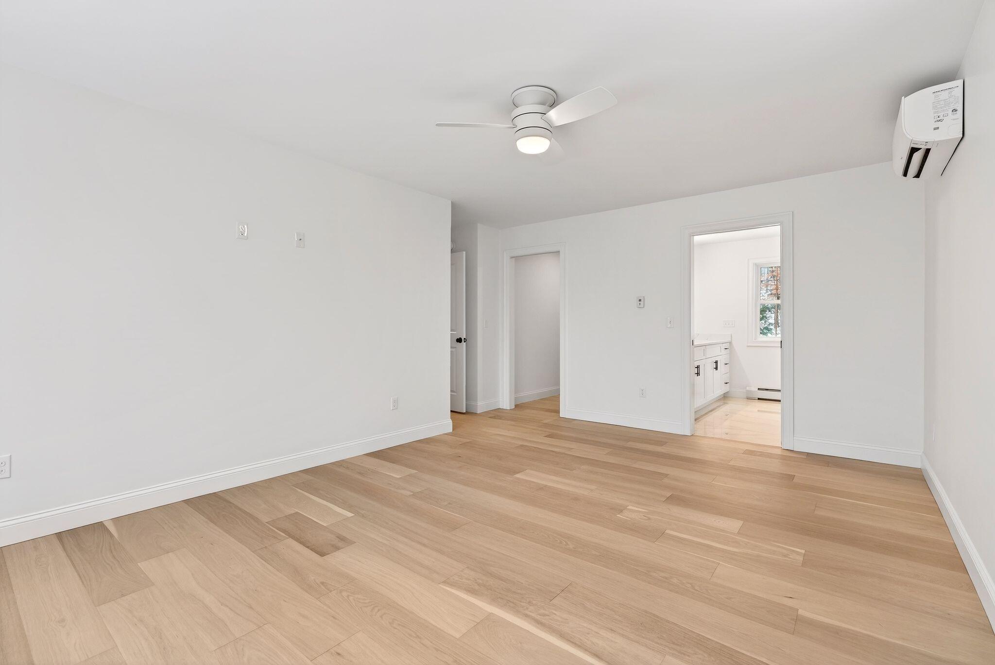 1595 U.s. 1 Route Freeport ME 04032