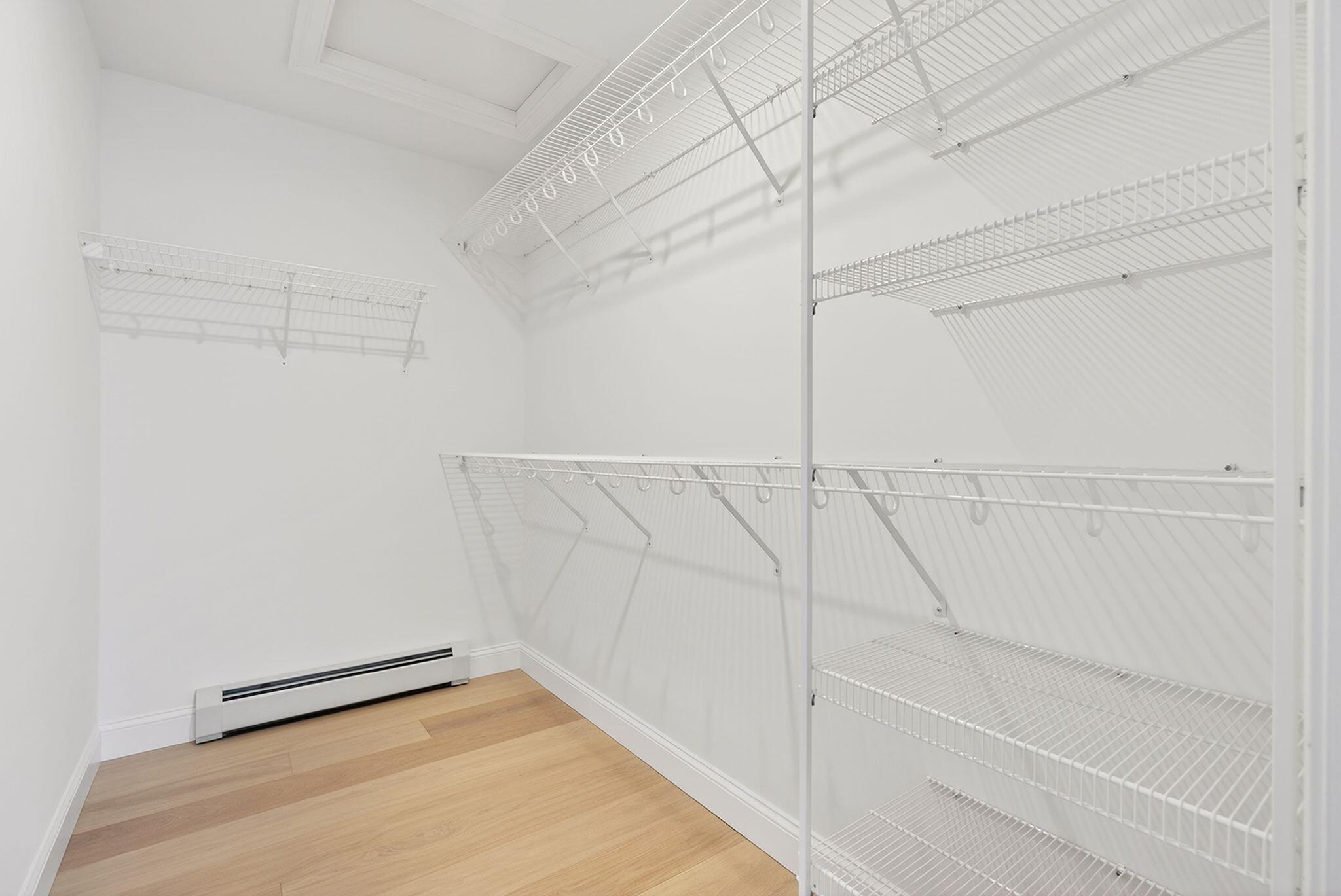 1595 U.s. 1 Route Freeport ME 04032