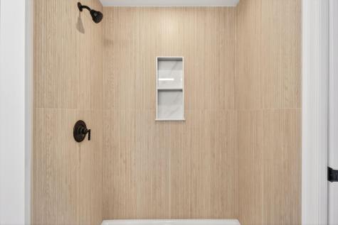 1595 U.s. 1 Route Freeport ME 04032