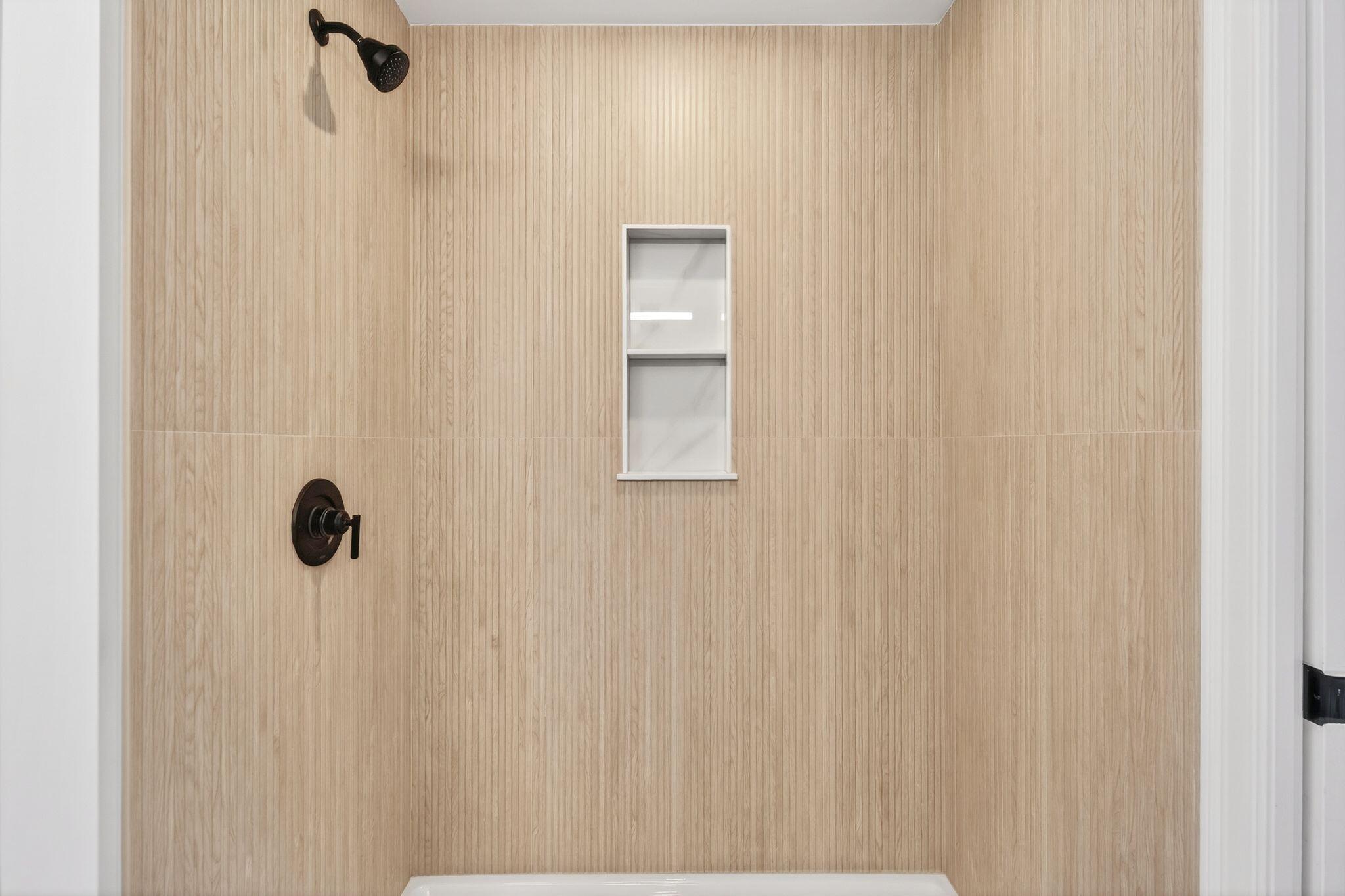 1595 U.s. 1 Route Freeport ME 04032