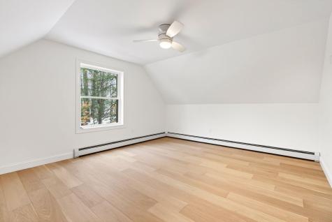 1595 U.s. 1 Route Freeport ME 04032