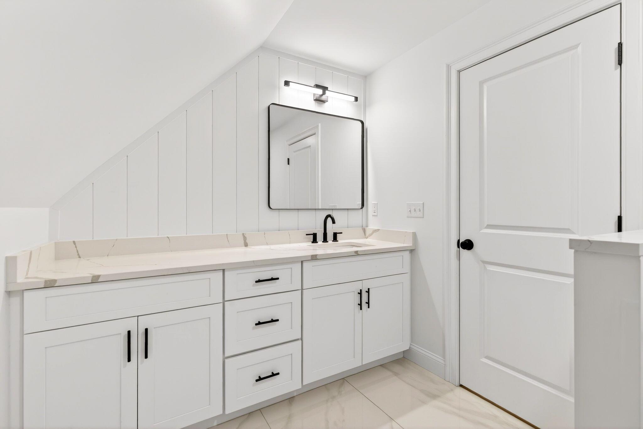 1595 U.s. 1 Route Freeport ME 04032