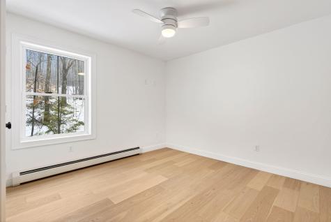 1595 U.s. 1 Route Freeport ME 04032