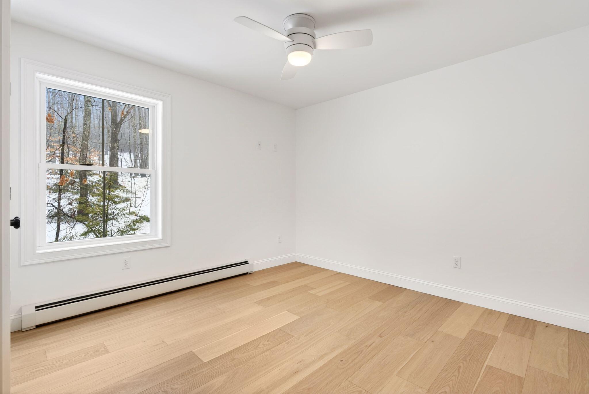 1595 U.s. 1 Route Freeport ME 04032