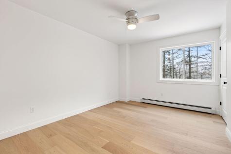 1595 U.s. 1 Route Freeport ME 04032