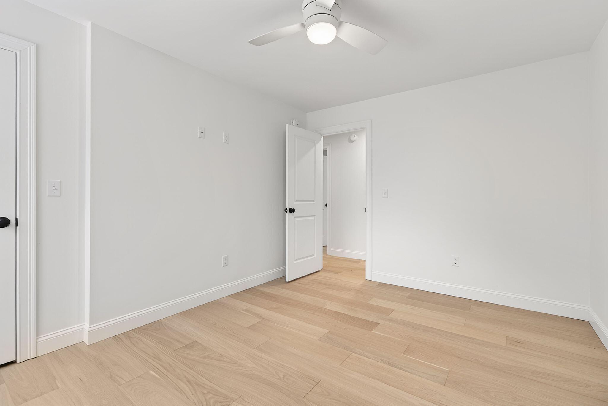 1595 U.s. 1 Route Freeport ME 04032