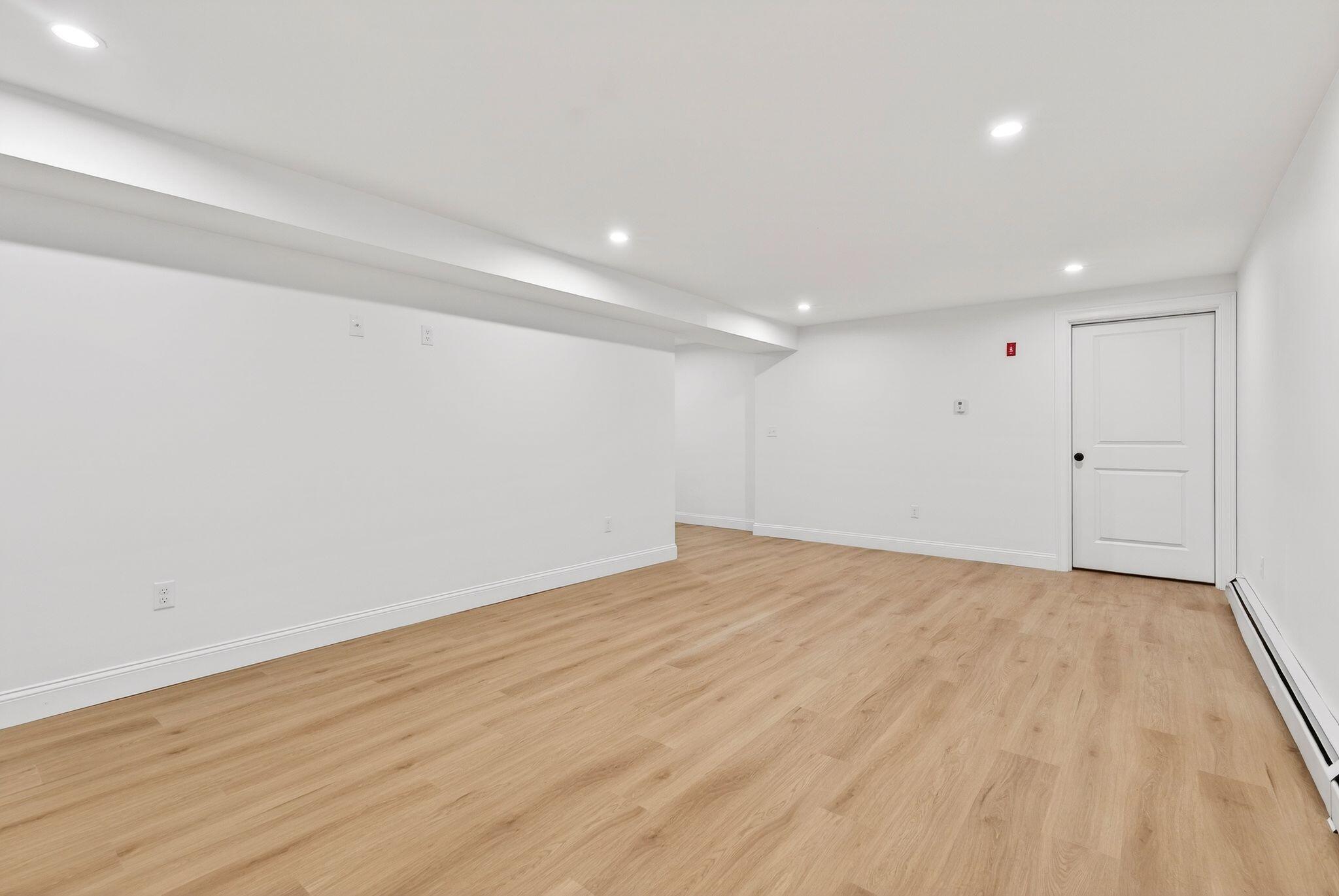 1595 U.s. 1 Route Freeport ME 04032