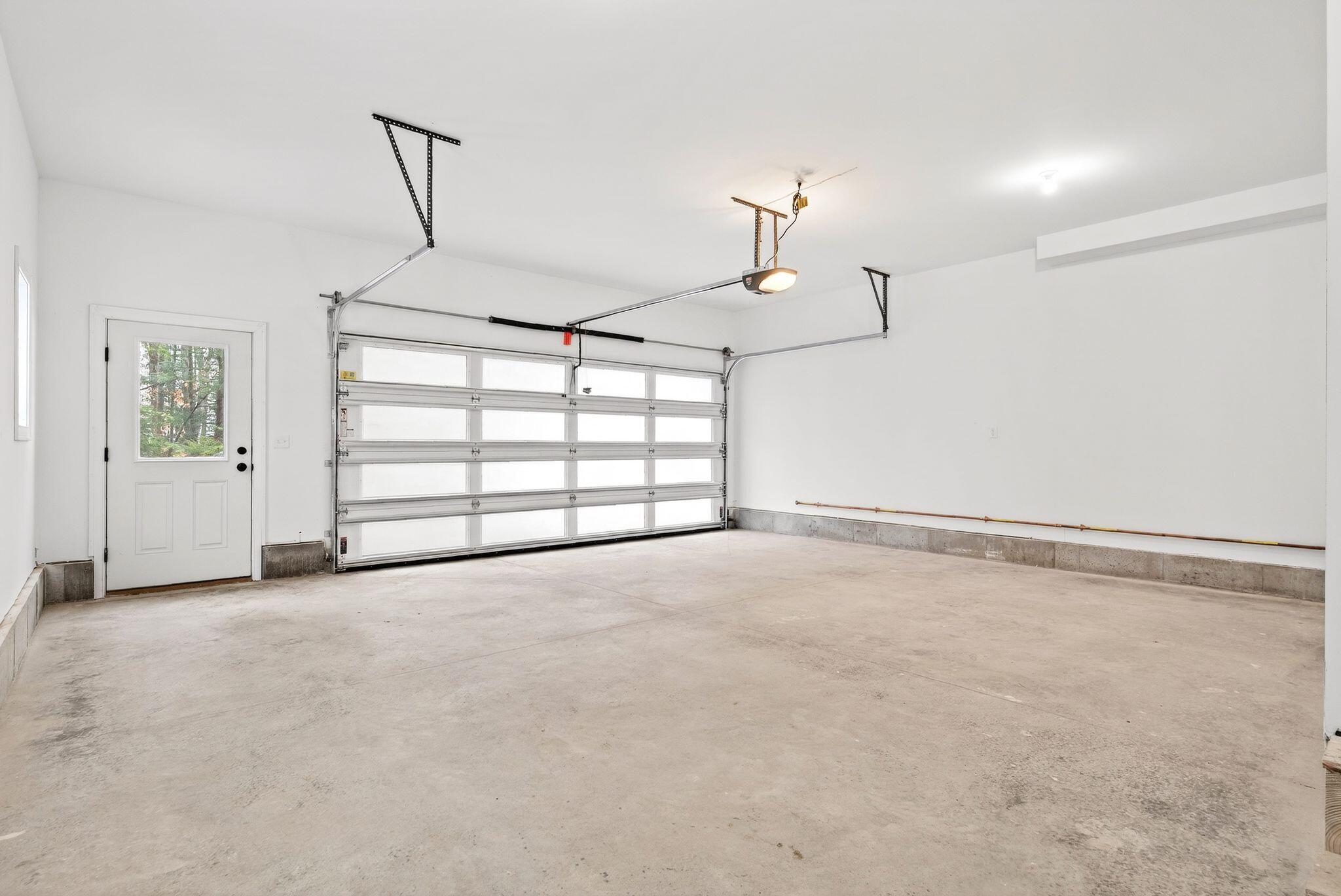 1595 U.s. 1 Route Freeport ME 04032