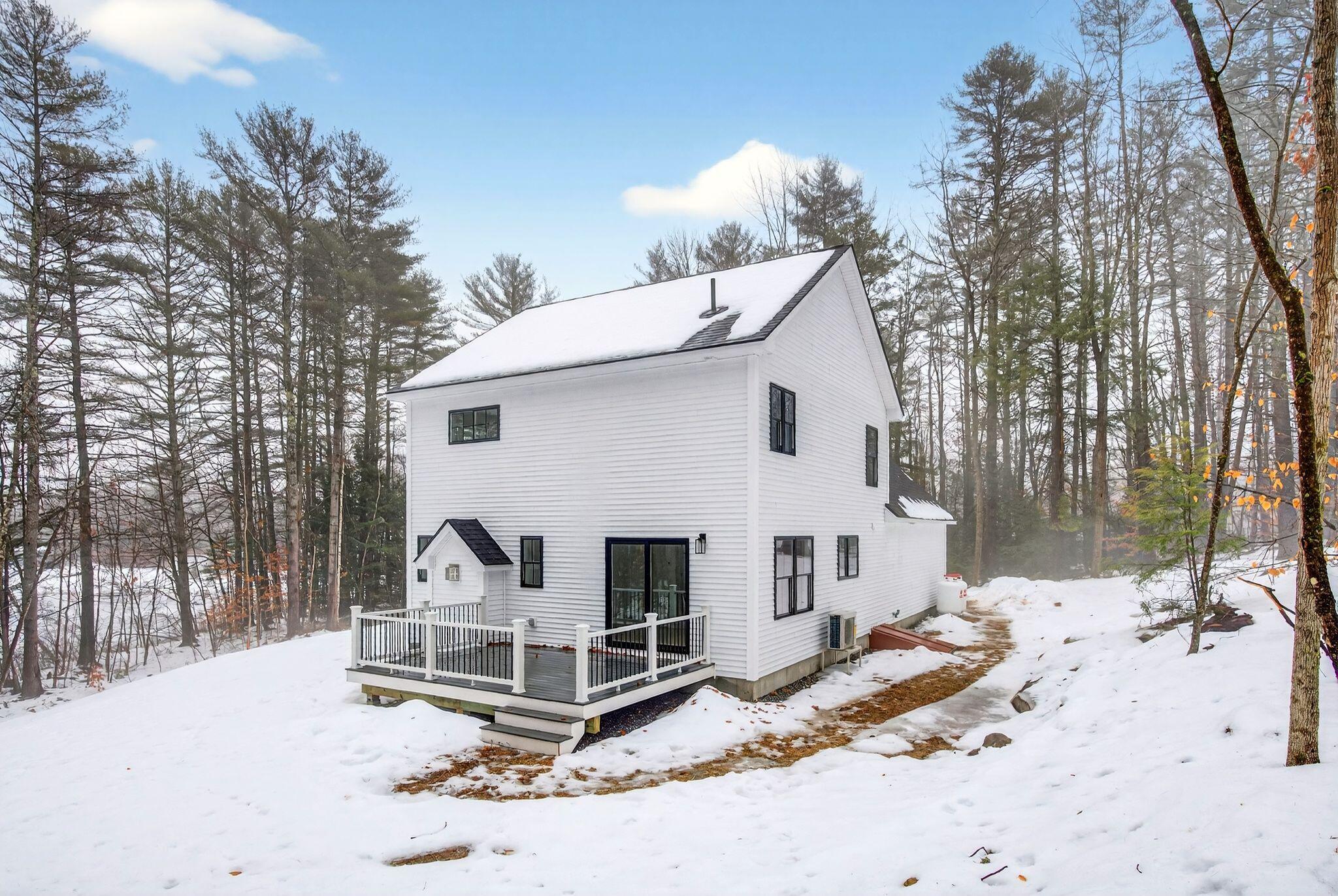 1595 U.s. 1 Route Freeport ME 04032