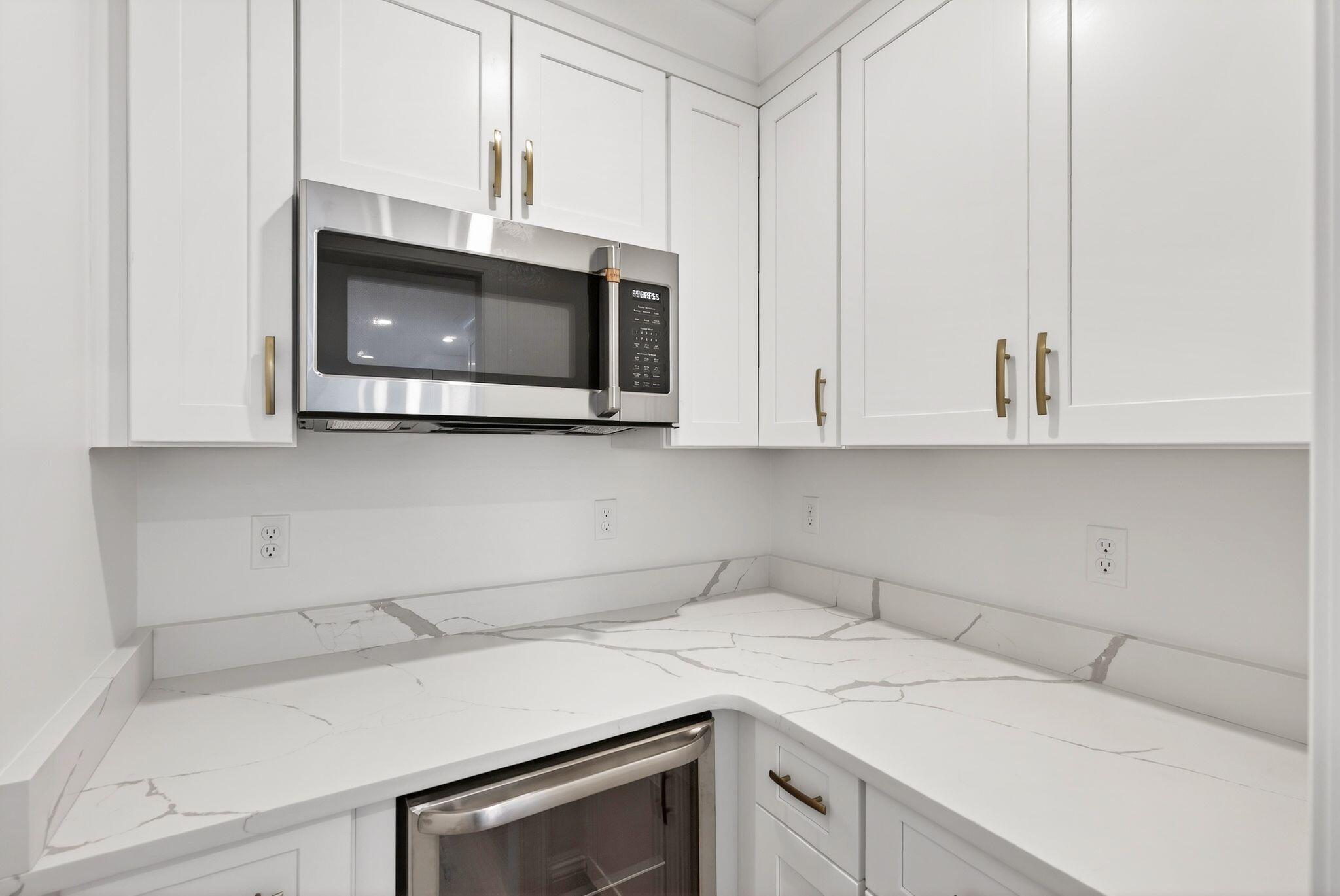 1595 U.s. 1 Route Freeport ME 04032