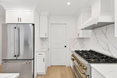 1595 U.s. 1 Route Freeport ME 04032