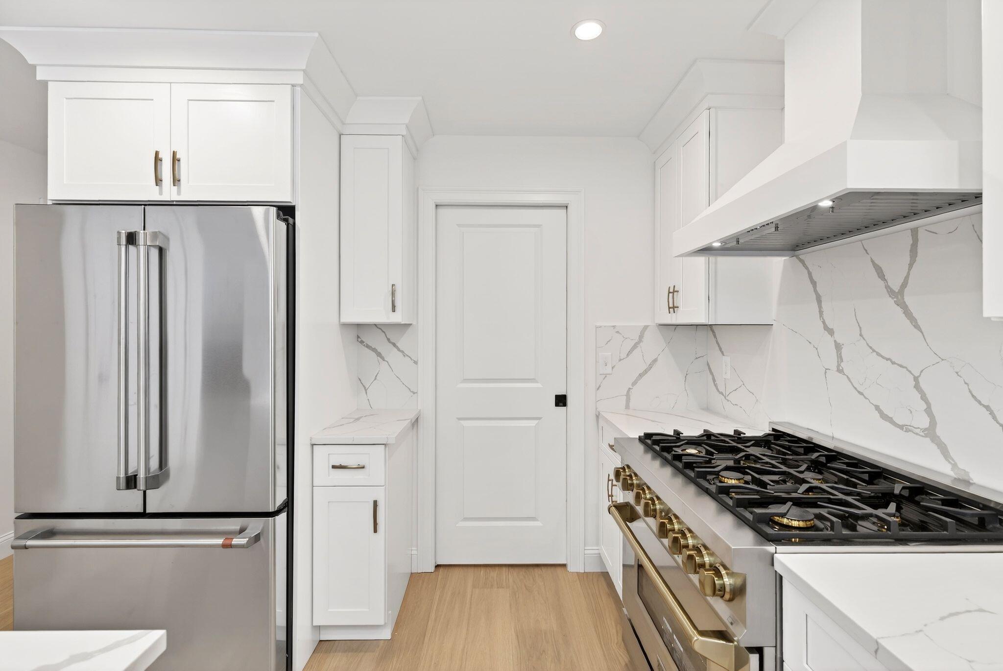 1595 U.s. 1 Route Freeport ME 04032