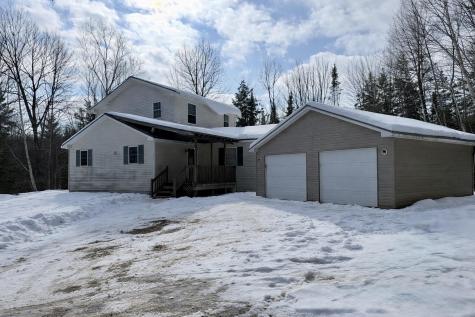 8 Martins Lane Glenburn ME 04401