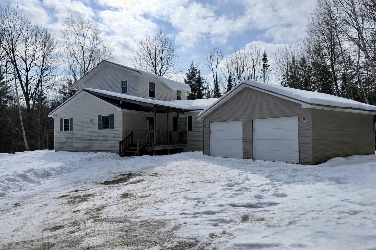 8 Martins Lane Glenburn ME 04401