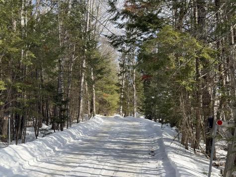 8 Martins Lane Glenburn ME 04401