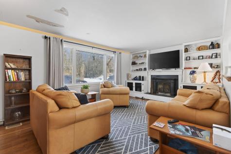 127 Wildes District Road Kennebunkport ME 04046