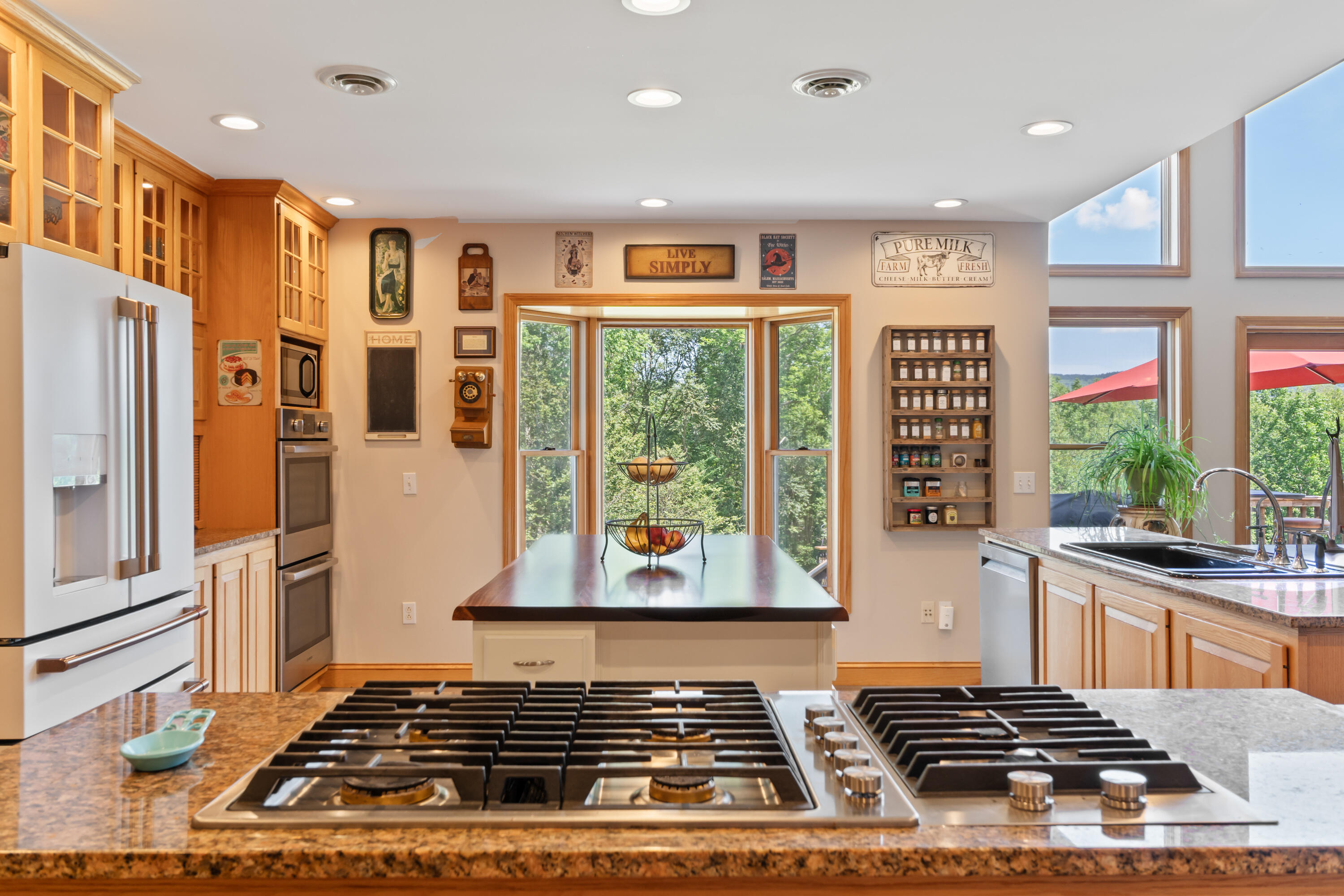 507 Mount Pleasant Street Rockport ME 04856