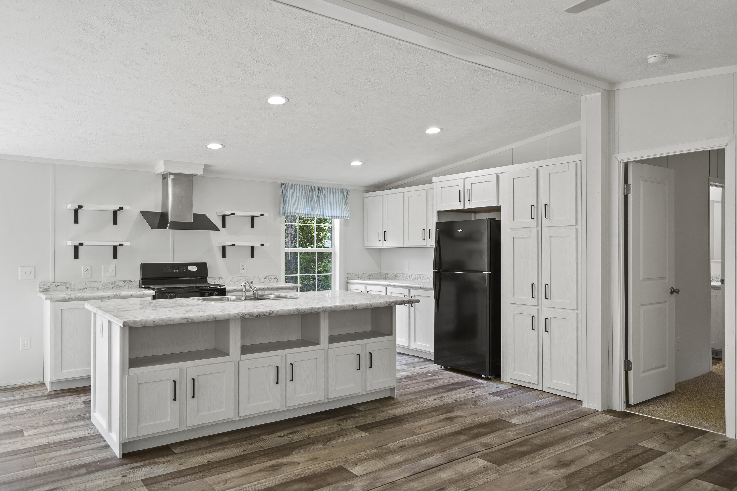 78 Hillcrest Drive Extension Chelsea ME 04330