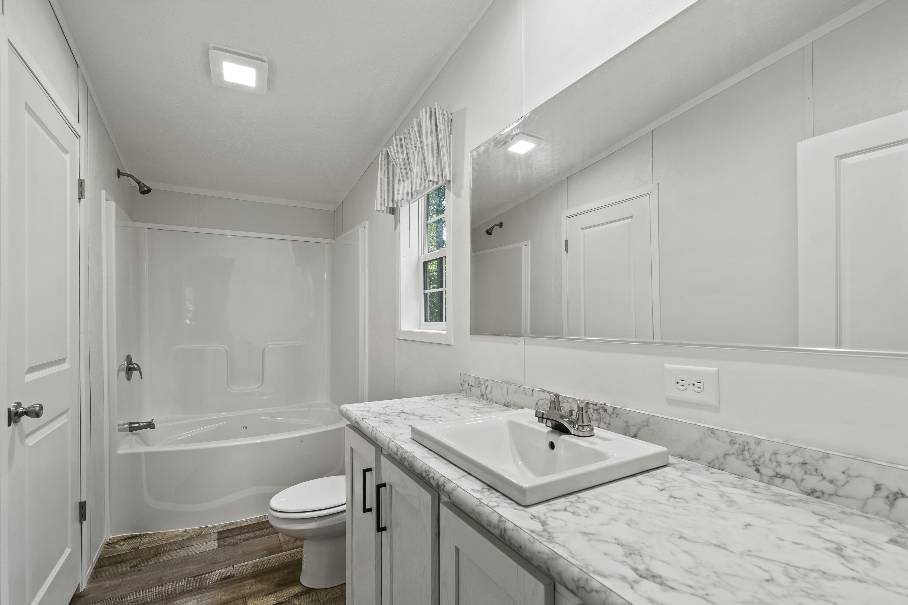 78 Hillcrest Drive Extension Chelsea ME 04330