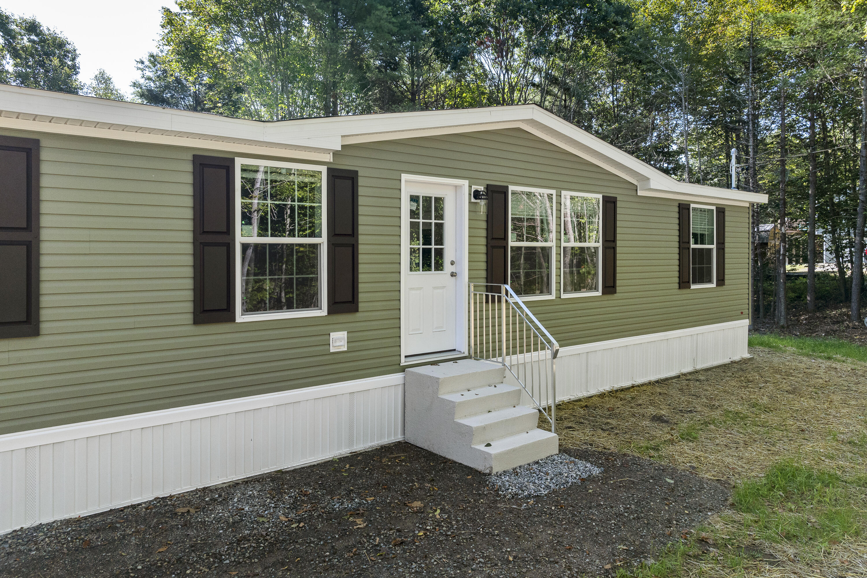 78 Hillcrest Drive Extension Chelsea ME 04330