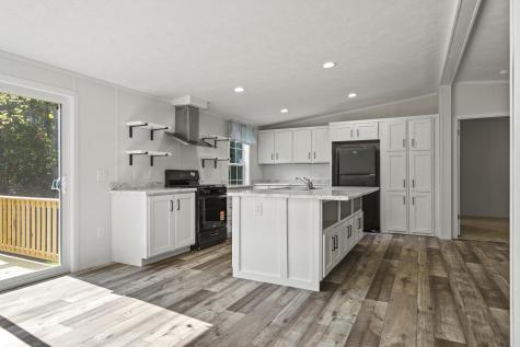 78 Hillcrest Drive Extension Chelsea ME 04330