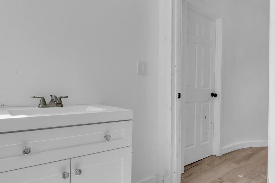 62 Seventh Street Auburn ME 04210