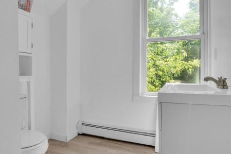 62 Seventh Street Auburn ME 04210