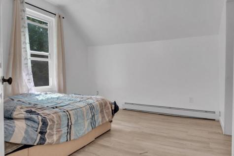 62 Seventh Street Auburn ME 04210